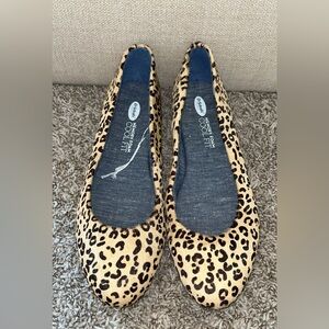 Dr. Scholl's Tan and Black Leopard Flats